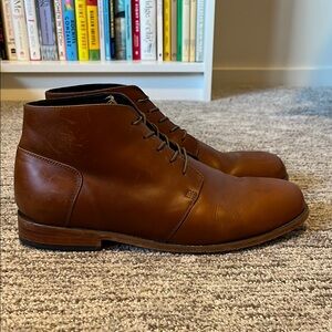 Nisolo Emilio Chukka Boots in Brandy